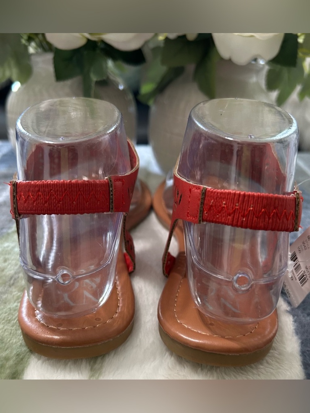 NWOT New York & Company Red Laser-Diamond Cut Thong Sandals - Women Size 10 - Picture 4 of 5